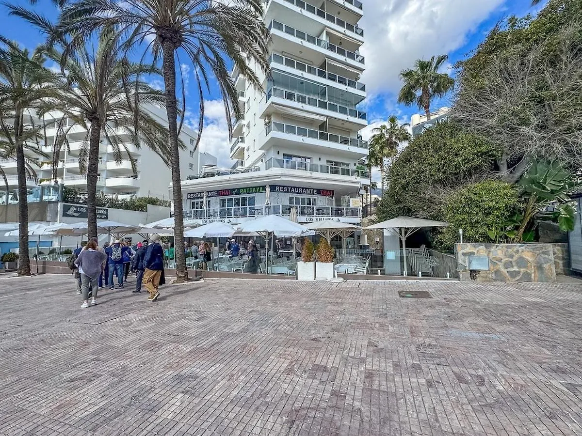 Palm Beach 2F A Stylish Seaside Apartment With Parking 마르베야