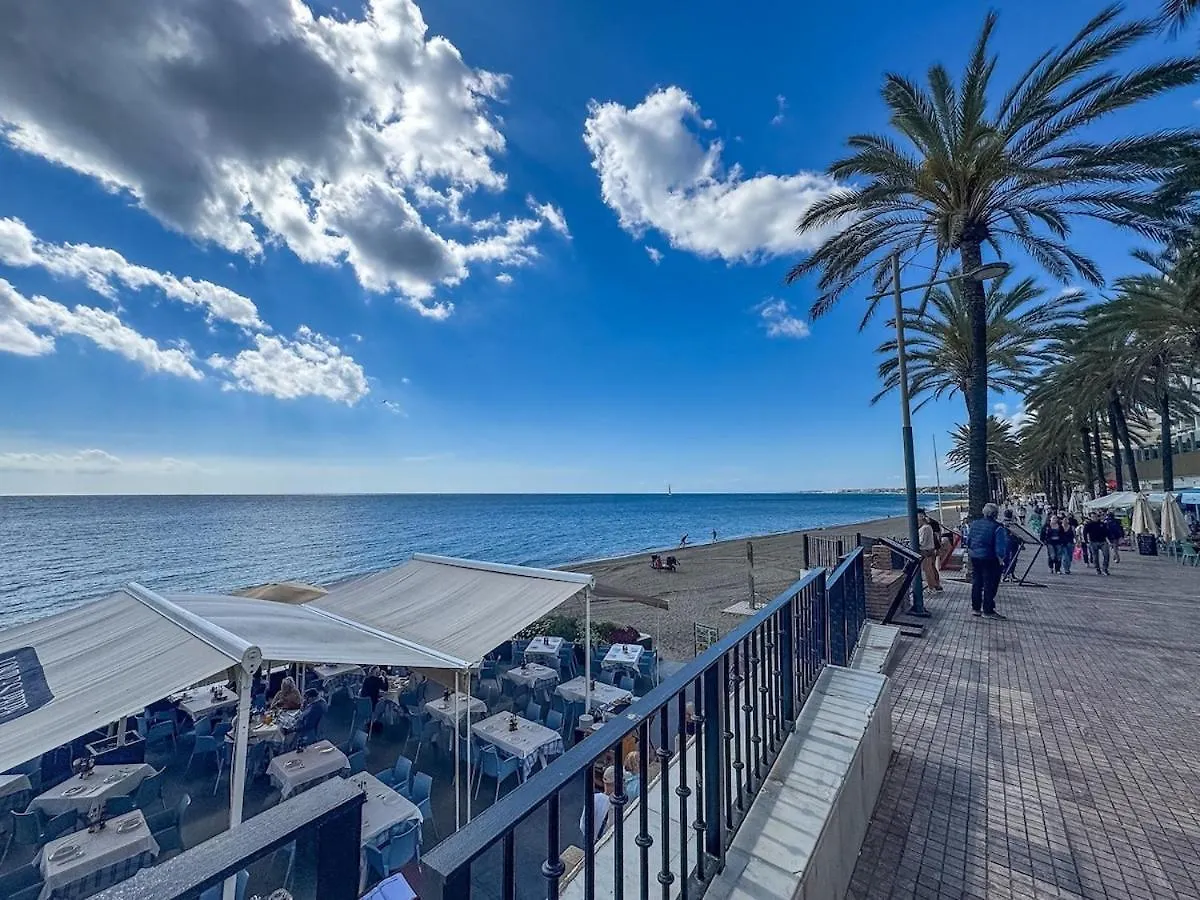 Palm Beach 2F A Stylish Seaside Apartment With Parking 마르베야