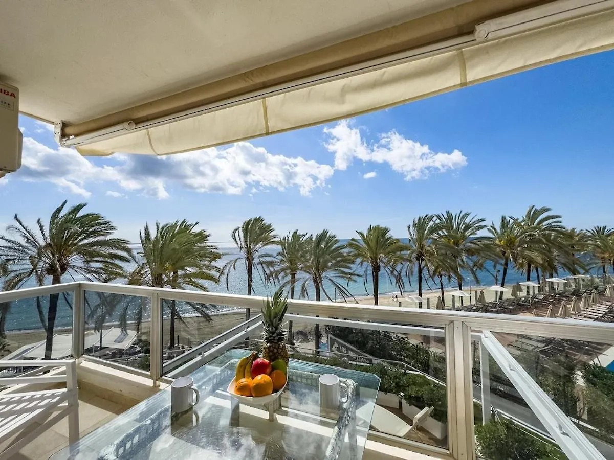 Palm Beach 2F A Stylish Seaside Apartment With Parking 마르베야