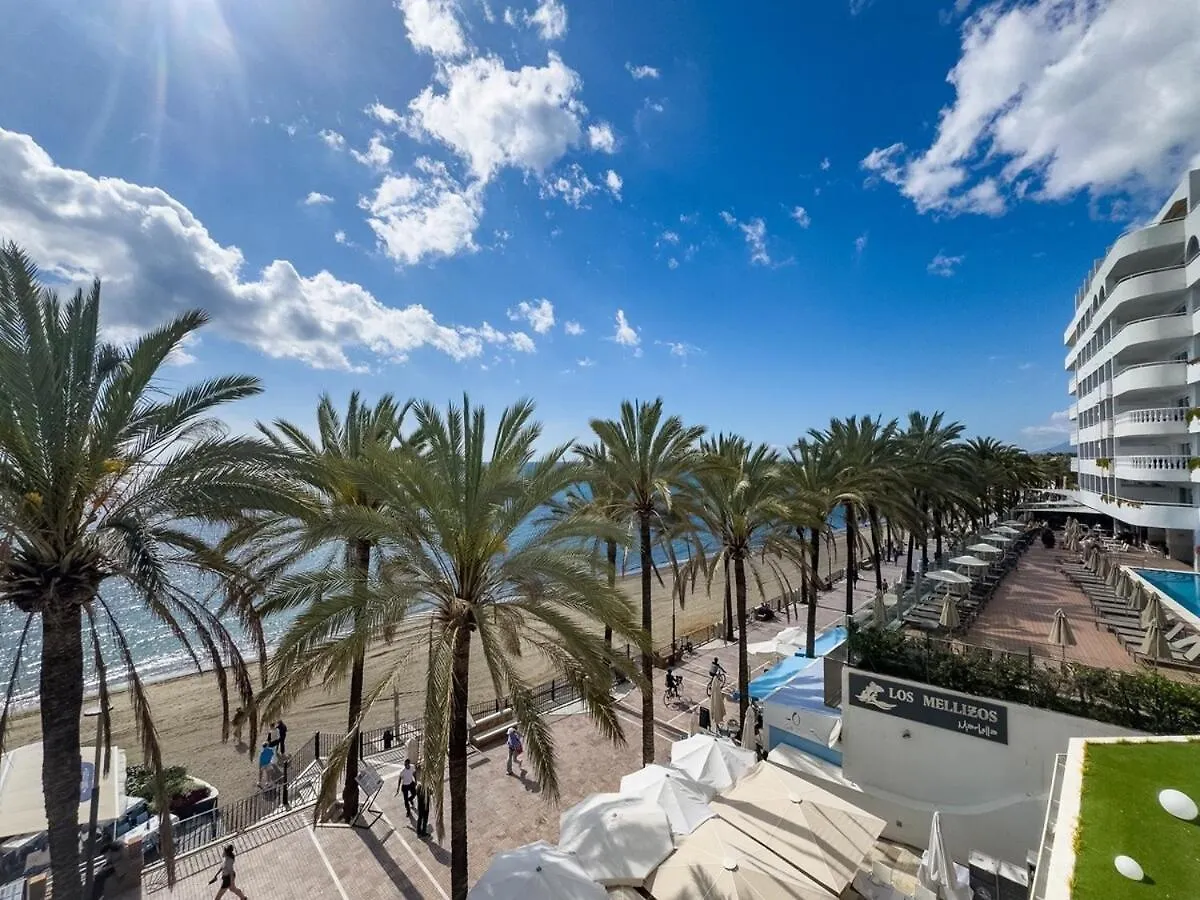 Palm Beach 2F A Stylish Seaside Apartment With Parking 마르베야