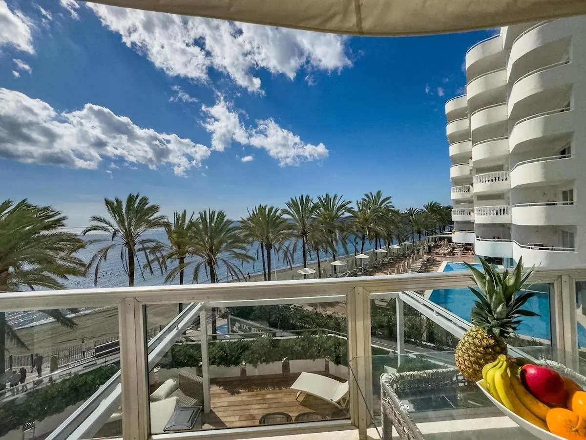 Palm Beach 2F A Stylish Seaside Apartment With Parking Μαρμπέλλα